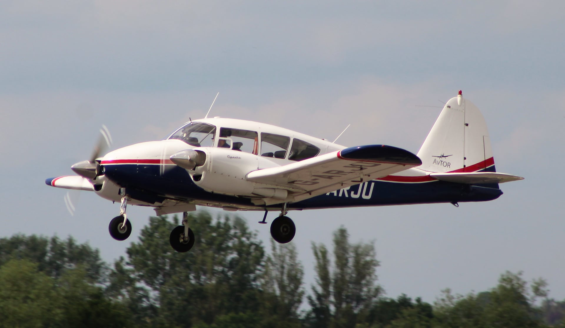 AvTOR Aviation Hero